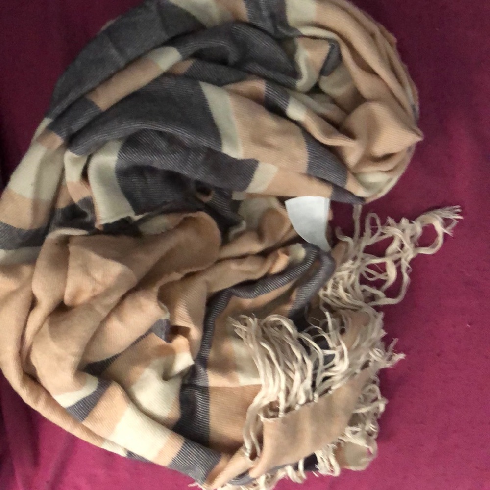 Very cute scarf